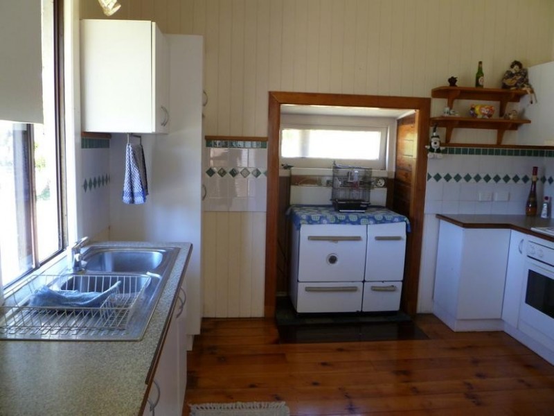 15 Salisbury Road, Ipswich QLD 4305