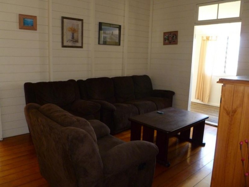 15 Salisbury Road, Ipswich QLD 4305