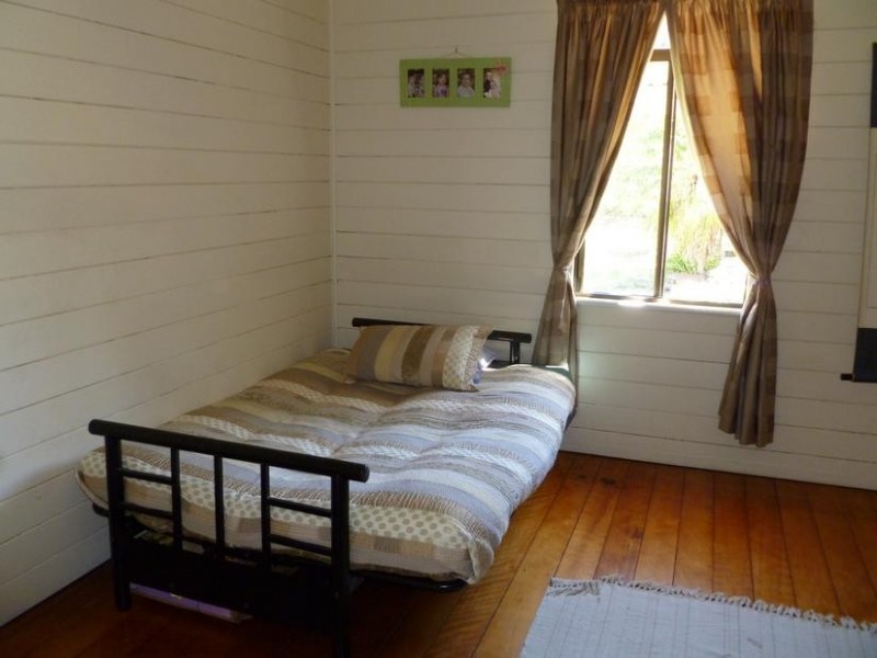 15 Salisbury Road, Ipswich QLD 4305