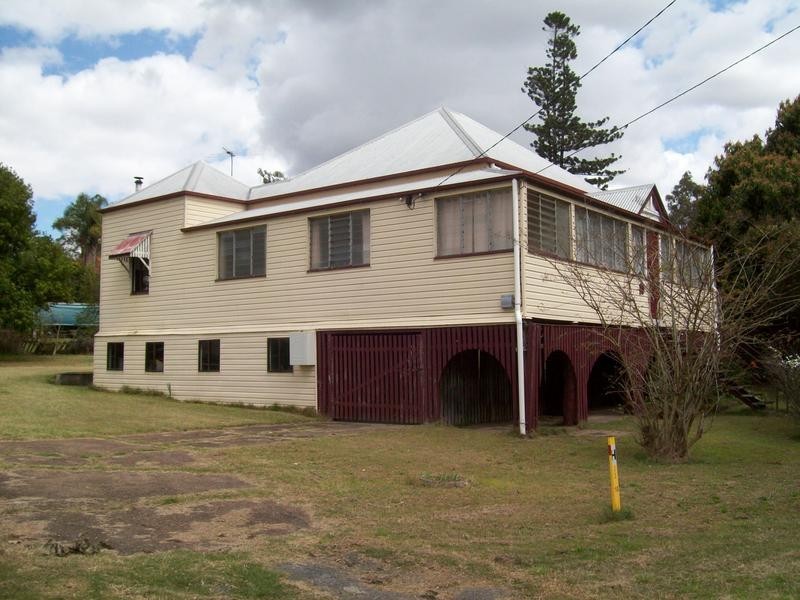 15 Salisbury Road, Ipswich QLD 4305