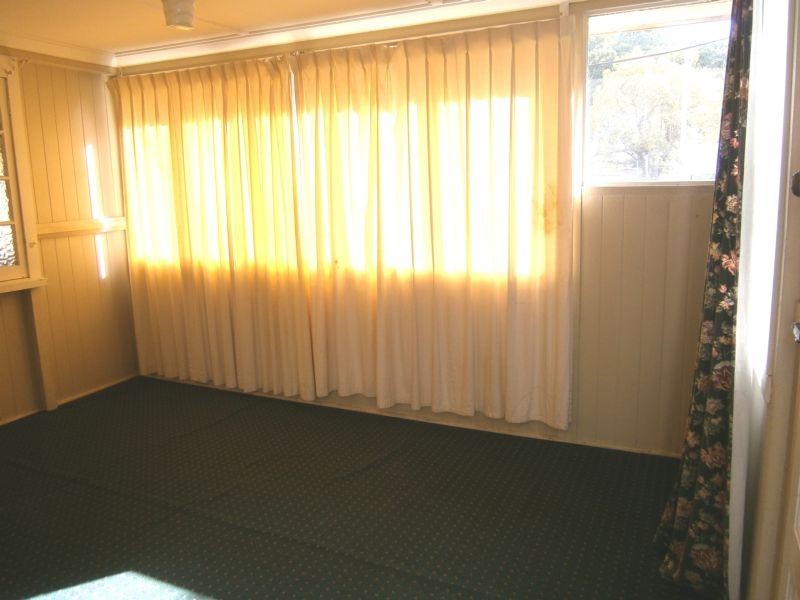 13 Salisbury Road, Ipswich QLD 4305