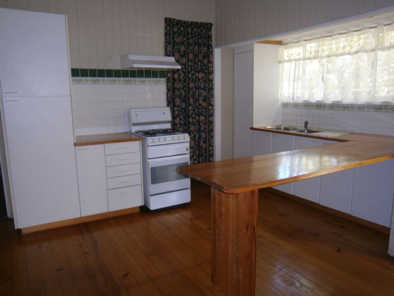 13 Salisbury Road, Ipswich QLD 4305