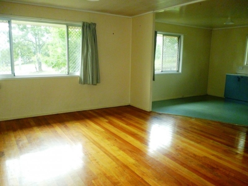 2 Jessica Street, Riverview QLD 4303