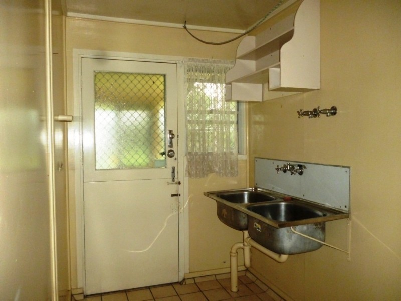 2 Jessica Street, Riverview QLD 4303