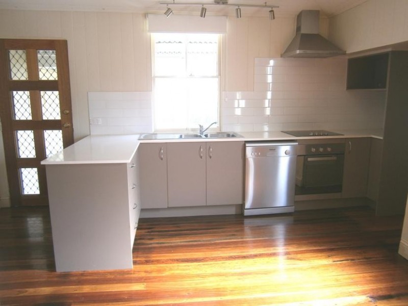 5 Turner Street, Ipswich QLD 4305
