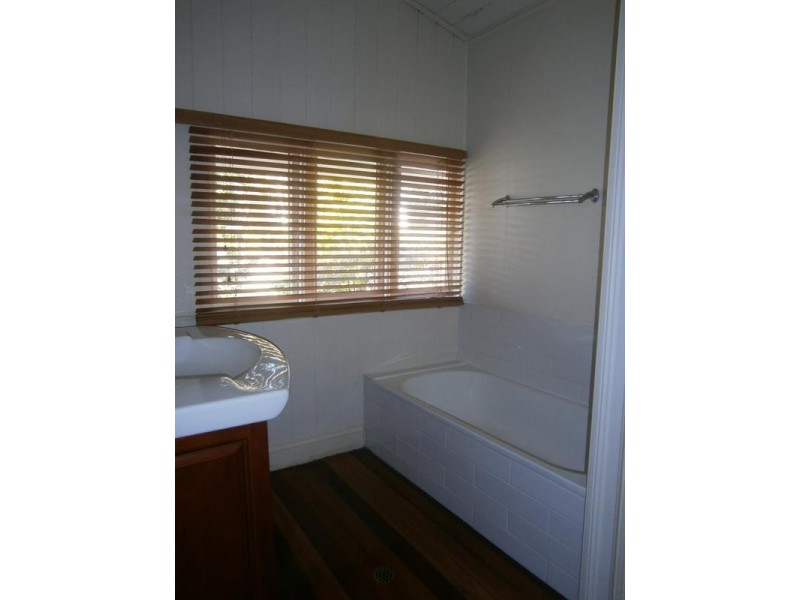 5 Turner Street, Ipswich QLD 4305