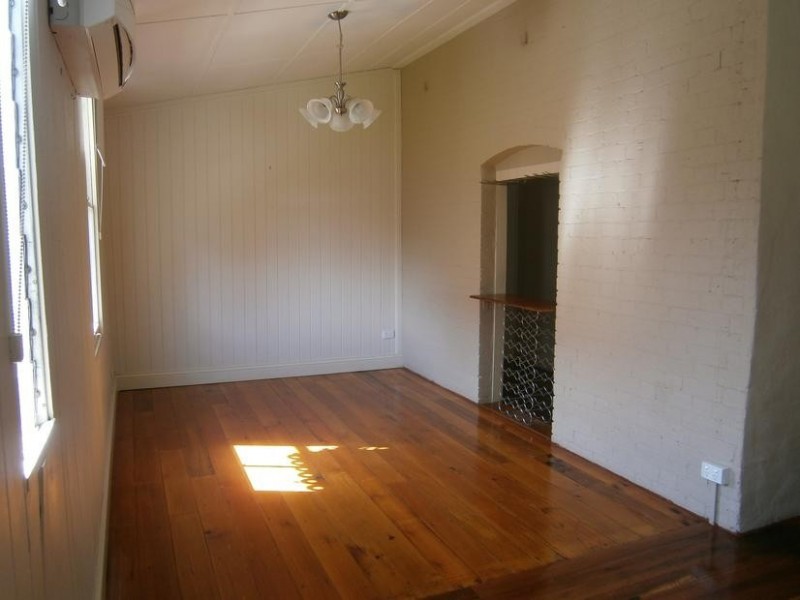 5 Turner Street, Ipswich QLD 4305