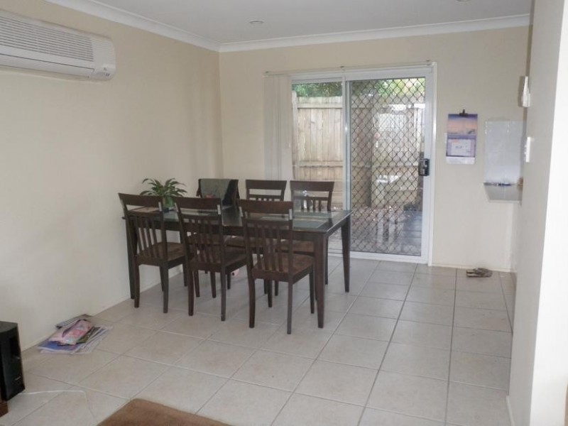 6 Ian Street, Eastern Heights QLD 4305