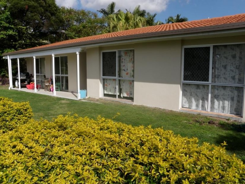 6 Ian Street, Eastern Heights QLD 4305