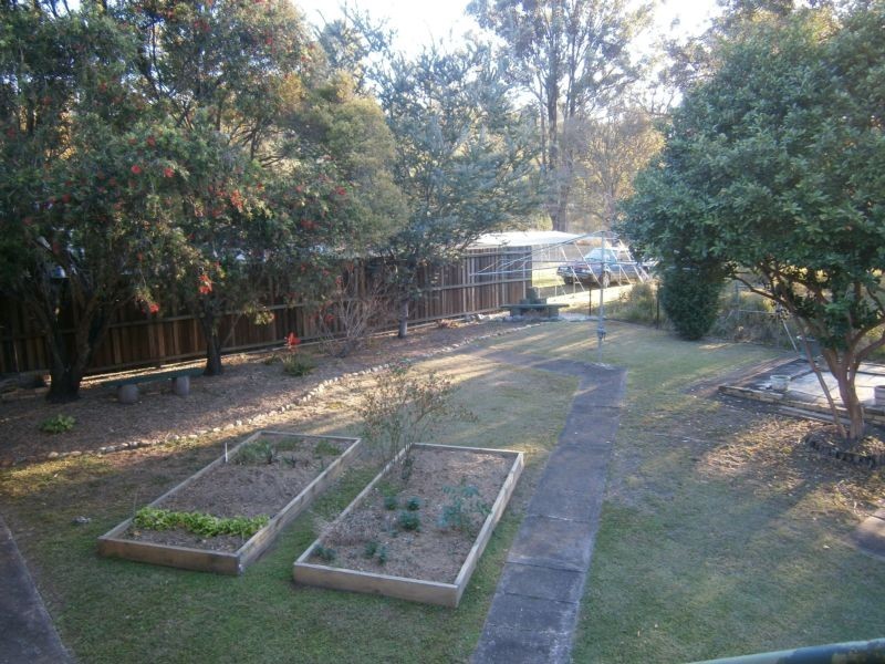 13 Jones Street, Blackstone QLD 4304