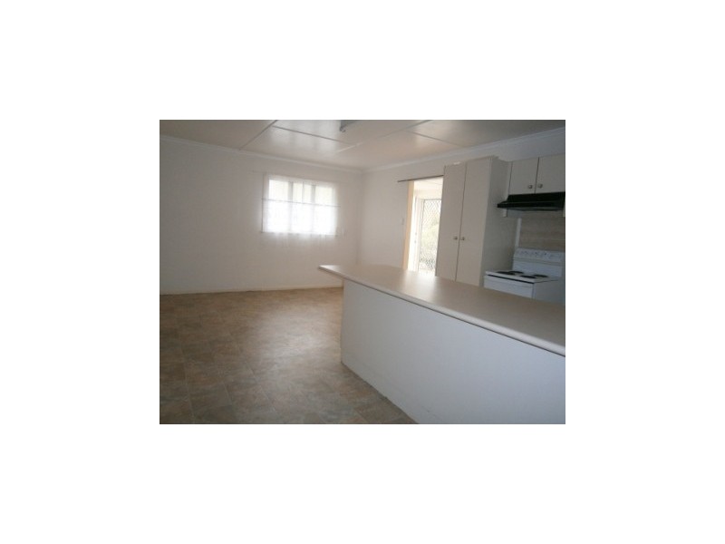 13 Jones Street, Blackstone QLD 4304