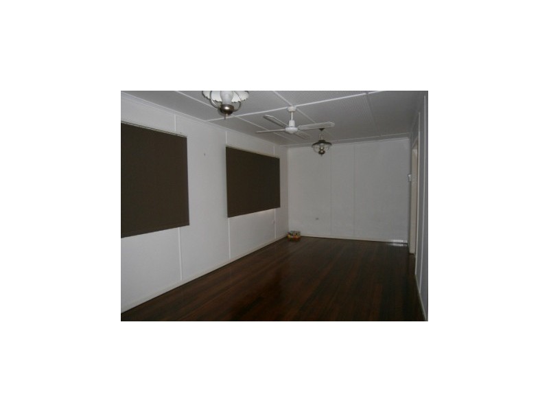 13 Jones Street, Blackstone QLD 4304