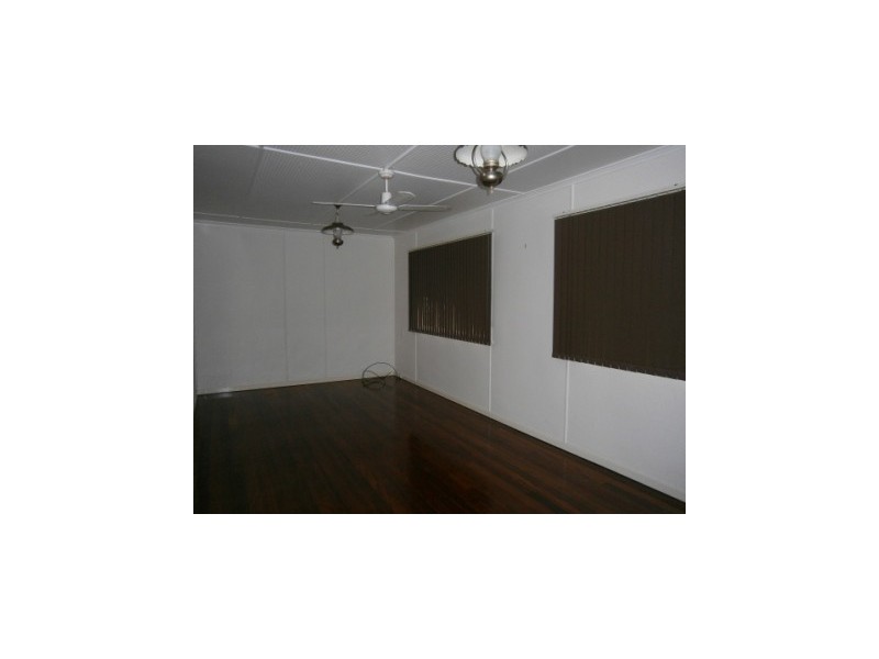 13 Jones Street, Blackstone QLD 4304