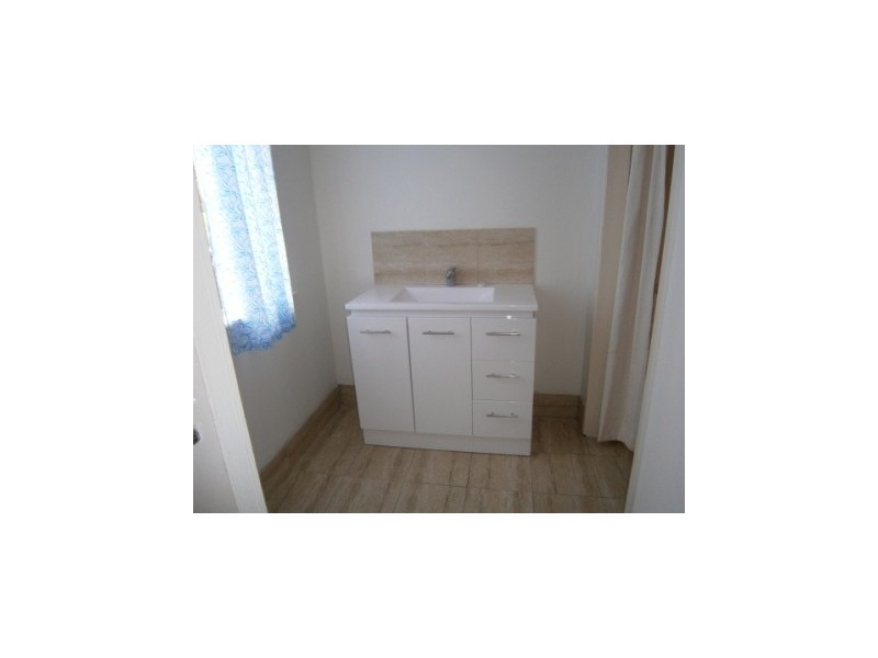 13 Jones Street, Blackstone QLD 4304