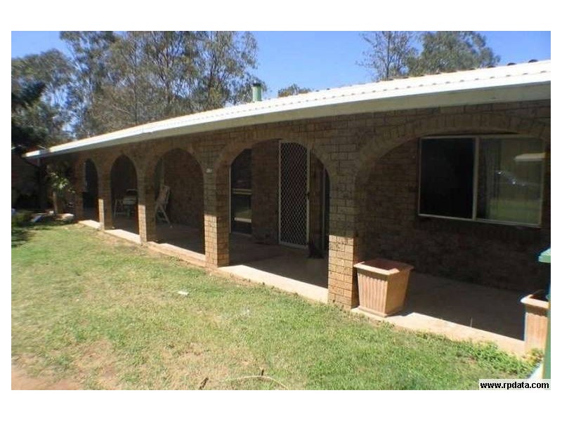 115 Mary Street, Blackstone QLD 4304