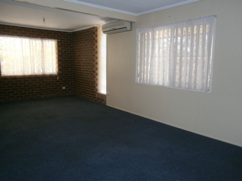 115 Mary Street, Blackstone QLD 4304