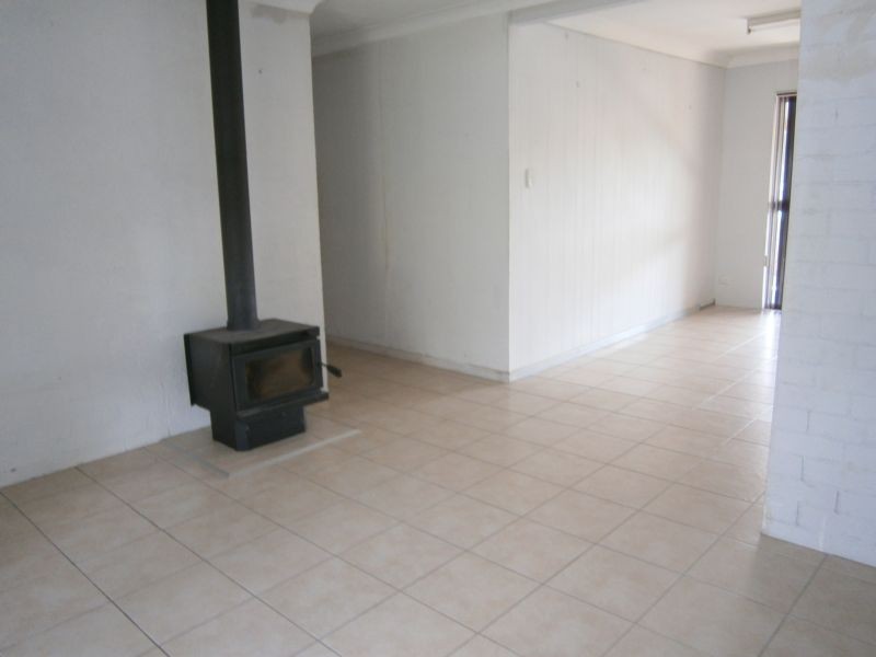 115 Mary Street, Blackstone QLD 4304