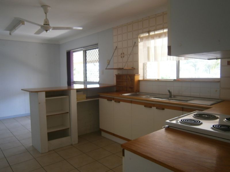 115 Mary Street, Blackstone QLD 4304