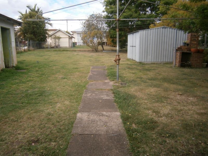 26 Cole Street, Booval QLD 4304