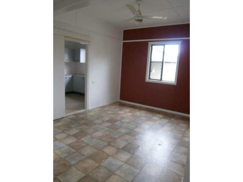 26 Cole Street, Booval QLD 4304