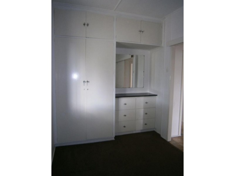 26 Cole Street, Booval QLD 4304