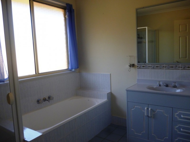 12 Calder Court, Brassall QLD 4305