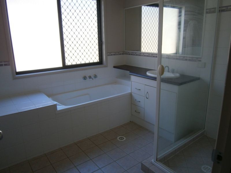 9 Katrina Way, Raceview QLD 4305