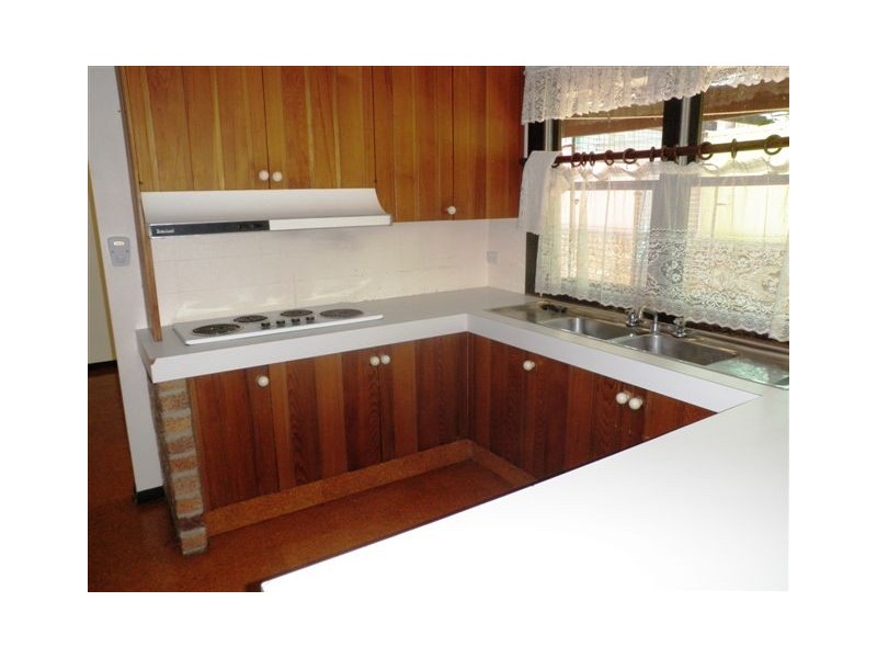 4 Samford Road, Leichhardt QLD 4305