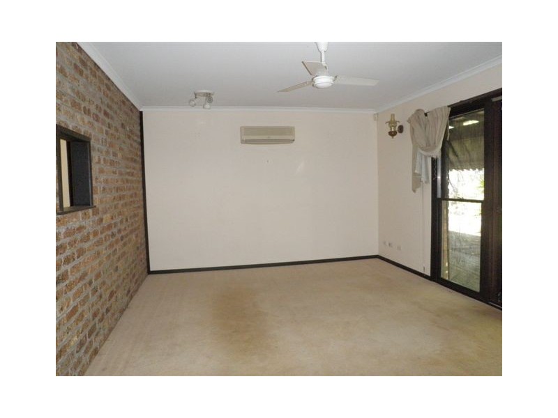 4 Samford Road, Leichhardt QLD 4305