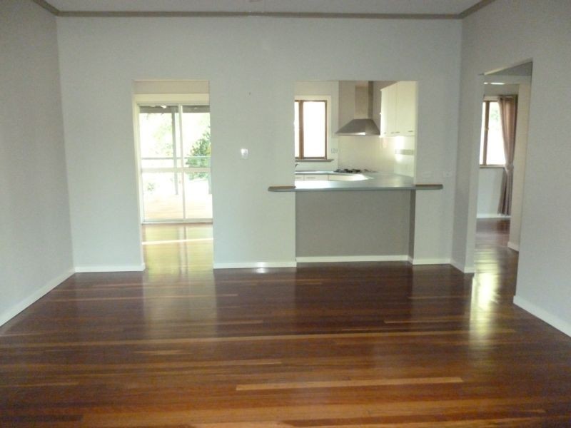 12 Taylor Street, Eastern Heights QLD 4305