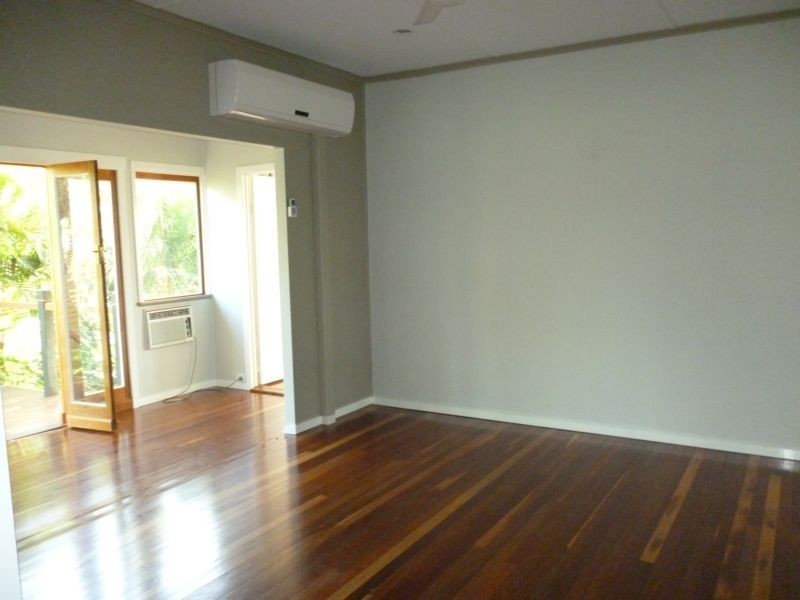 12 Taylor Street, Eastern Heights QLD 4305