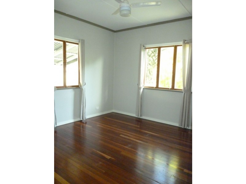 12 Taylor Street, Eastern Heights QLD 4305
