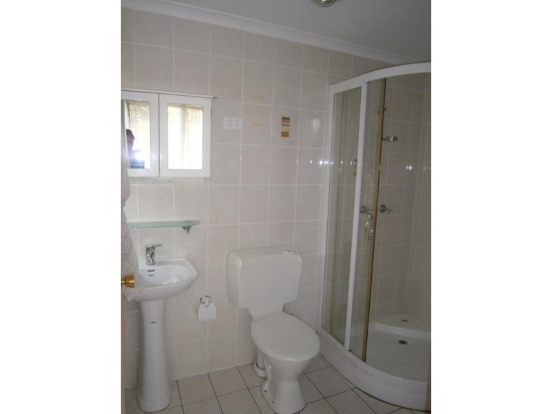 2 Walsh Street, Newtown QLD 4305