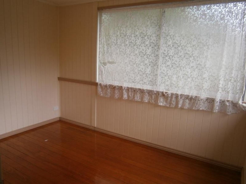 2 Walsh Street, Newtown QLD 4305
