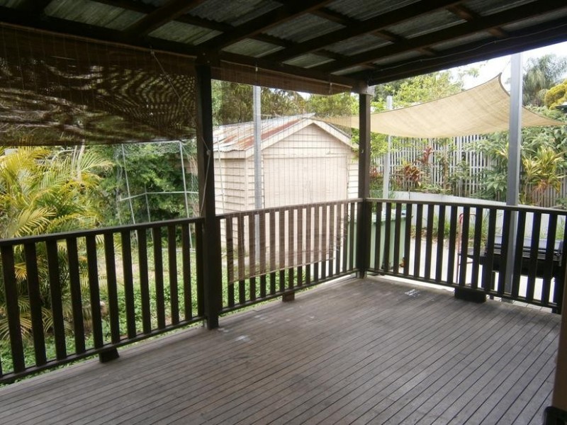 2 Walsh Street, Newtown QLD 4305