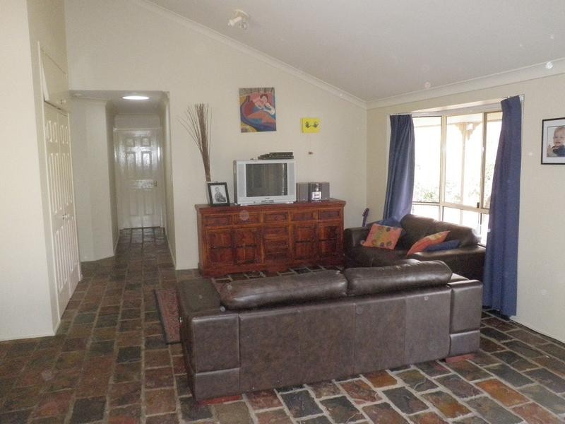 86 Burns Street, Fernvale QLD 4306