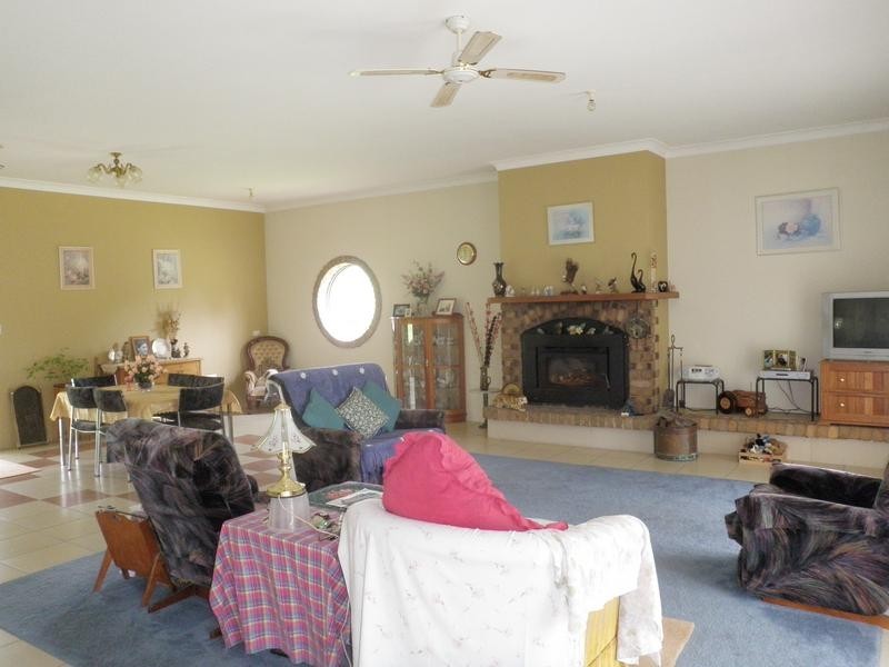 48 Steinhardt Street, Lowood QLD 4311