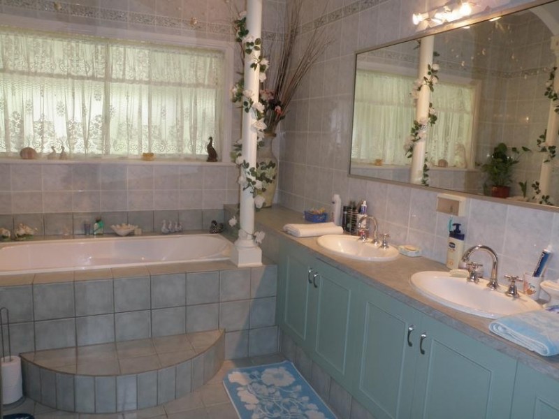 48 Steinhardt Street, Lowood QLD 4311