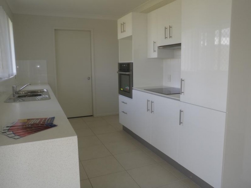 10 Petal Place, Yamanto QLD 4305