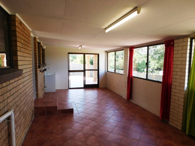 10 Powells Road, Yamanto QLD 4305