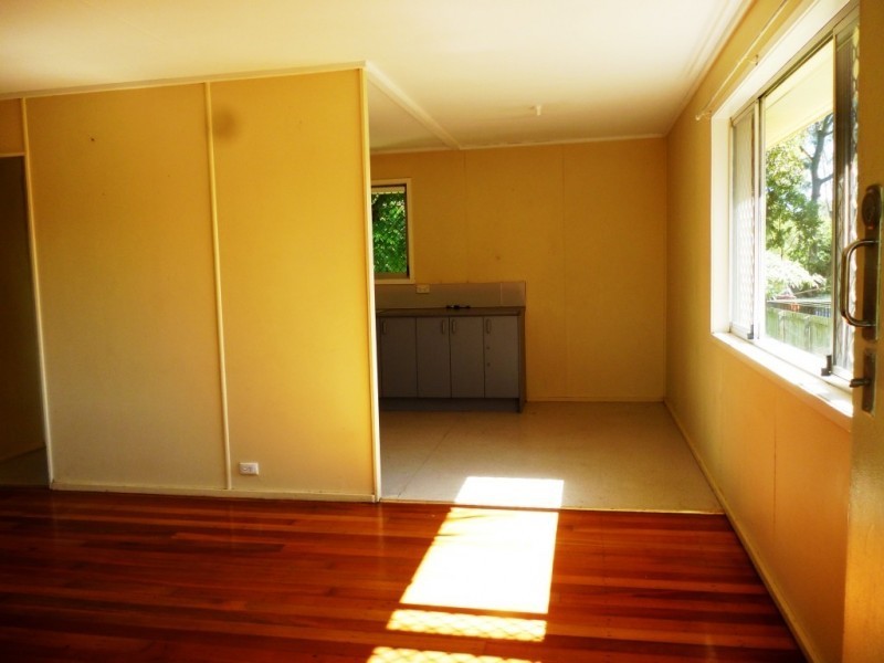 3 Jessica Street, Riverview QLD 4303
