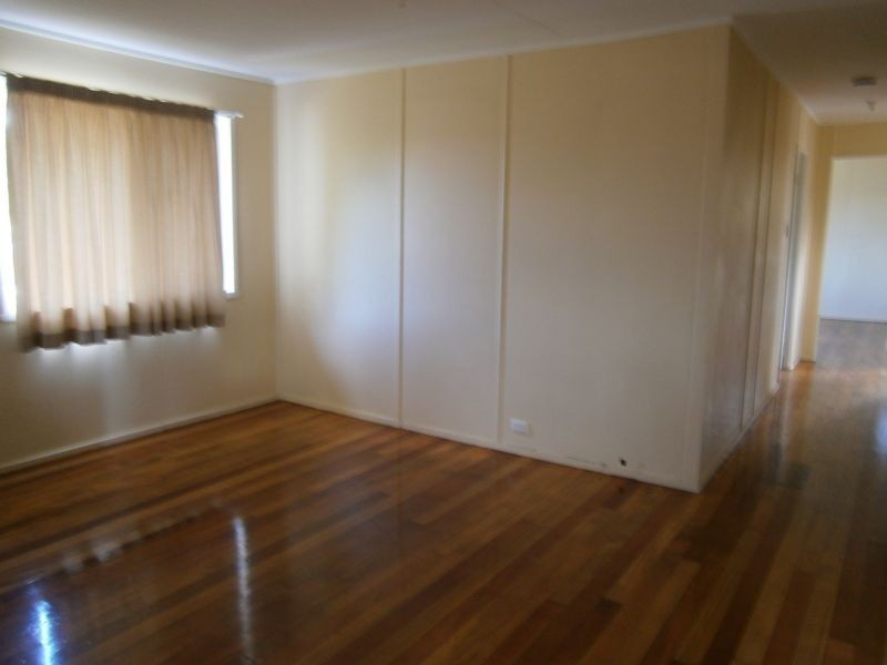 3 Jessica Street, Riverview QLD 4303