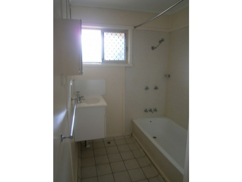 3 Jessica Street, Riverview QLD 4303