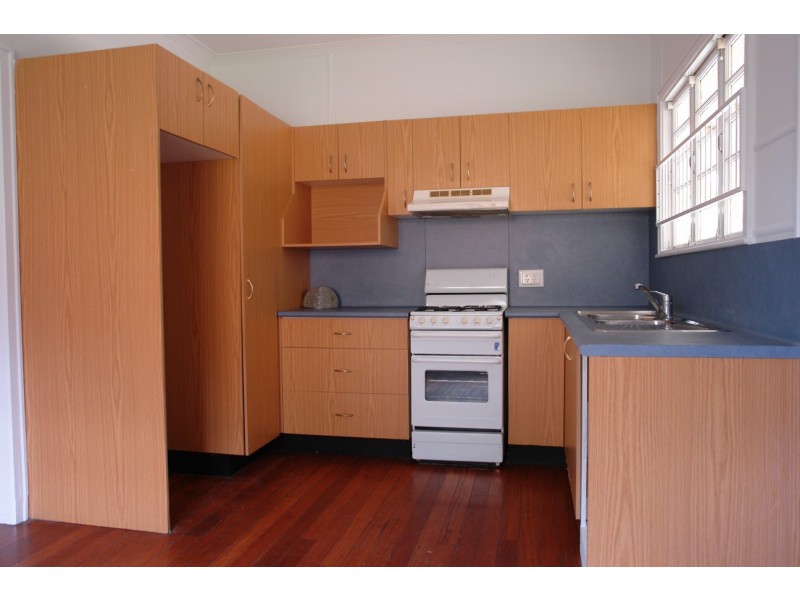 17 Tuggerah Street, North Booval QLD 4304