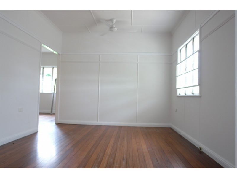 17 Tuggerah Street, North Booval QLD 4304