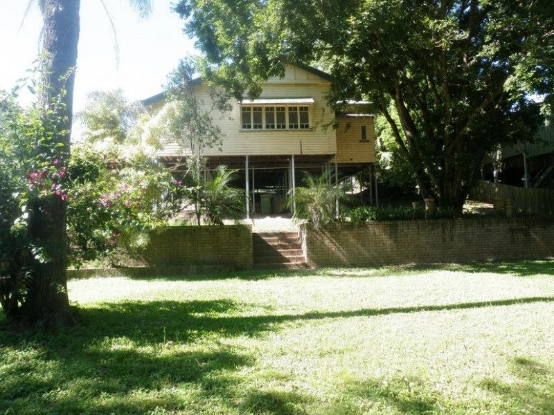 12 Hume Street, Woodend QLD 4305