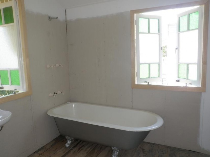 12 Hume Street, Woodend QLD 4305