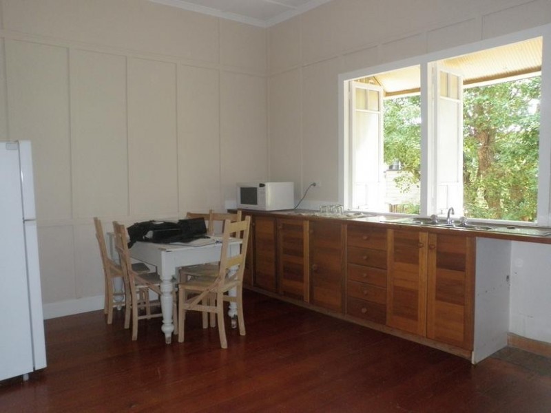 12 Hume Street, Woodend QLD 4305