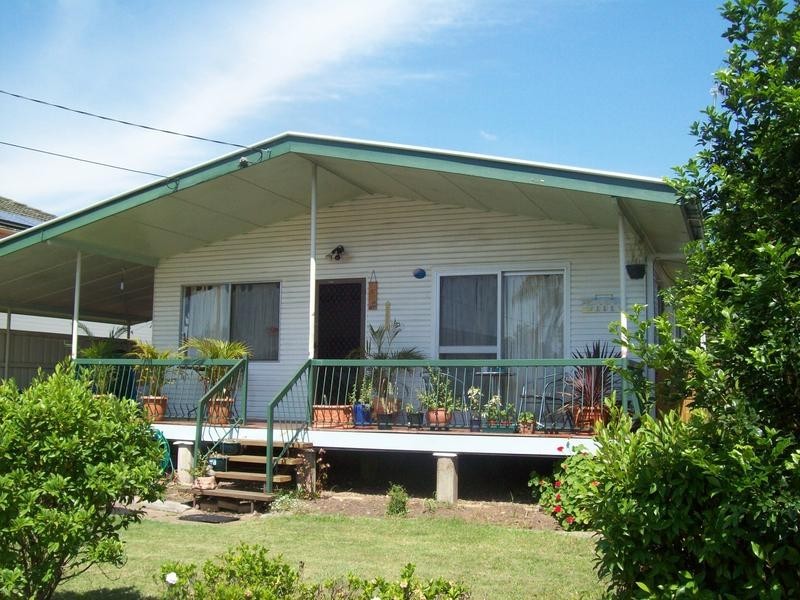 40 Logan Street, North Booval QLD 4304