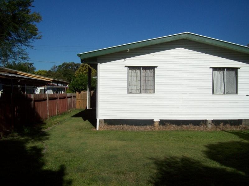 40 Logan Street, North Booval QLD 4304